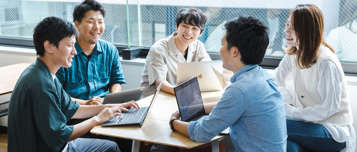 異業種からWebエンジニアにチャレンジ！経験ゼロから自社内研修で安定成長！