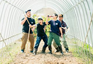 ビール製造の過程で生じた搾りかすを再利用し農園も運営！