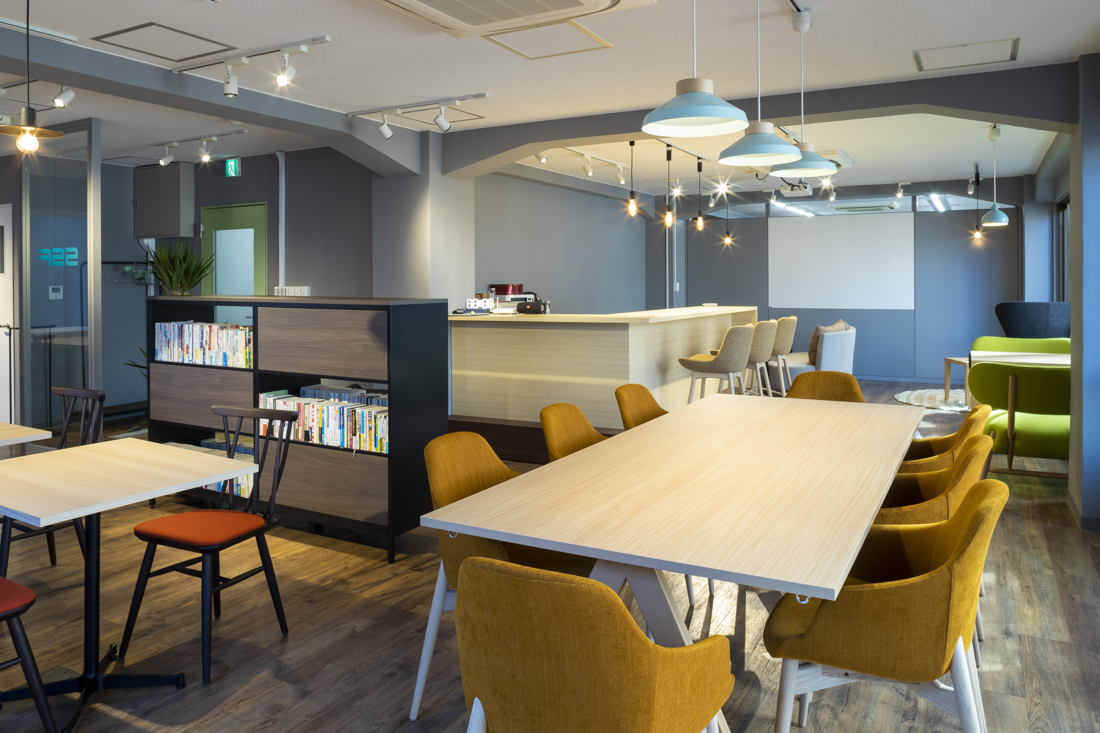 社内設備：カフェスペースのご紹介