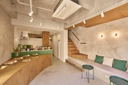 NPO法人が新たにチャレンジしたワッフル屋さんをデザイン