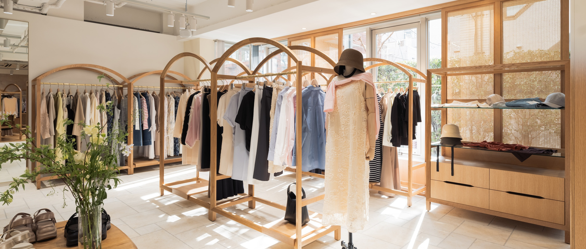 小柄な方向けのレディーアパレルブランドCOHINA ｜店長候補募集