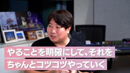 CEOの入江が談笑している様子です。幅広い業務に関わることができ、多様なスキルを身につけれる環境となっています。