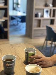 社内カフェの福利厚生あり♪