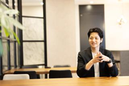 代表の松山歩夢。「一人ひとりの考え方を尊重し、気持ちよく働いて成長できる環境をつくりたい」という思いのもとGAGAを経営し、6年で180名の企業に成長。