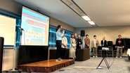 年に一度、実際にお客様と交流する新年会を開催しています。実際のお客様にお会いしてお話しすることで、新しいサービスの提供を考えるヒントになります。
