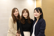 本部配属の人事や仕事紹介の部門などへのキャリアアップ事例もたくさんあります。