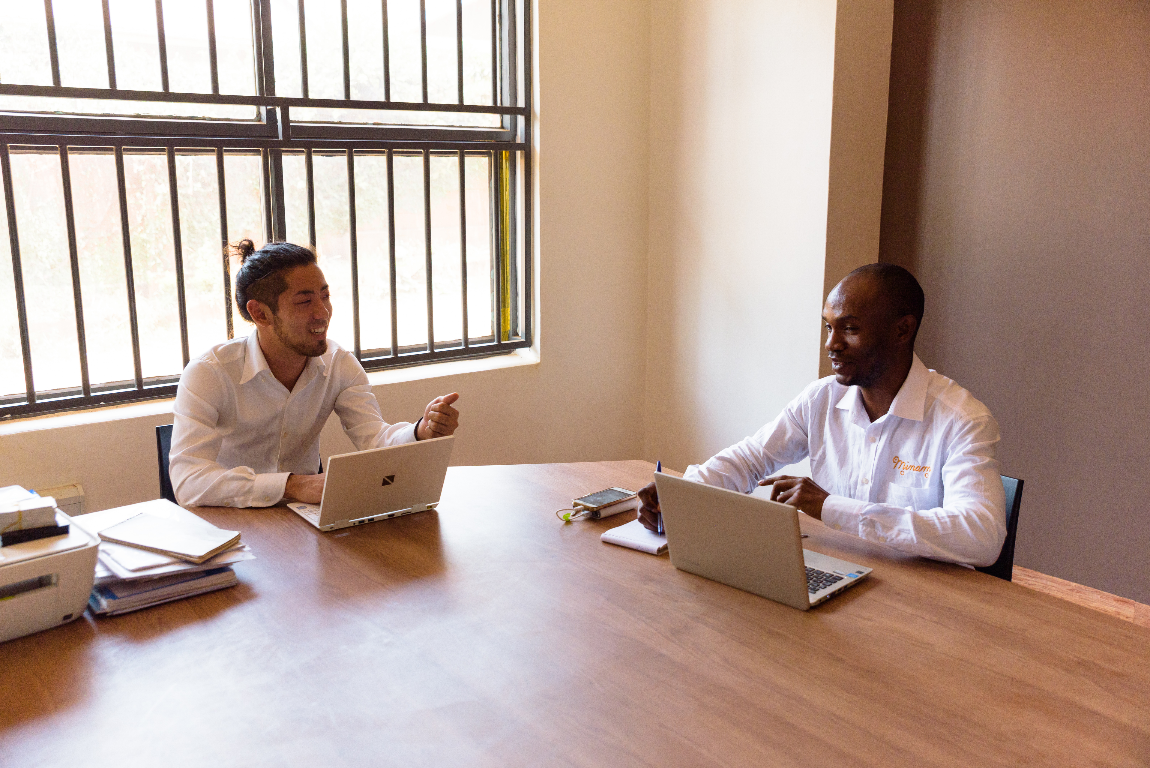 元ドッグトレーナーがウガンダで起業するまで《ミナミの『くせつよい人』に聞いてみたVol.2》