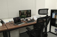 自社ではMacを支給して開発しています。