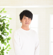 代表の竹内です。