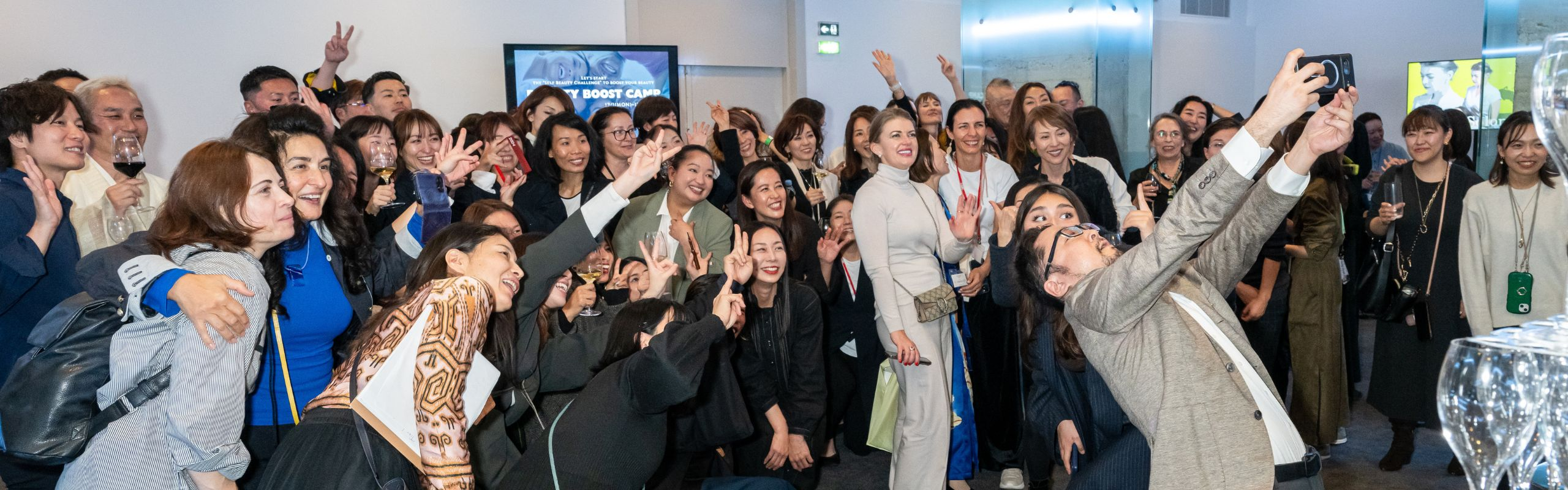 【B-by-C】集合写真撮影なら任せろ