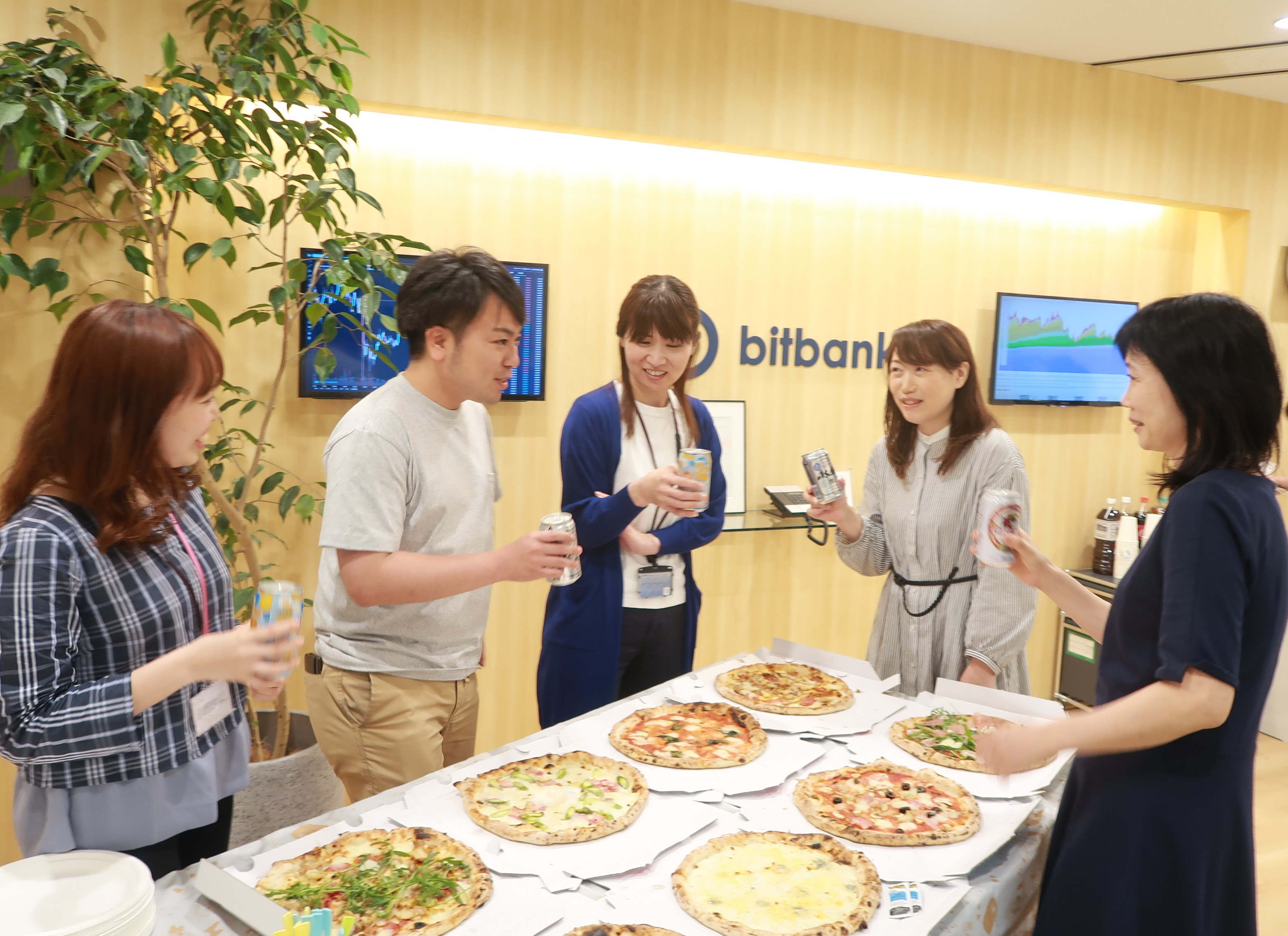 5月22日「ビットコイン・ピザ・デー」をビットバンク社内でもお祝いしました！ | ビットバンク株式会社