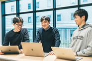 開発ツールの選定一つとっても、10年後まで使われるものかどうかを重視しています。