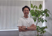 代表の坂根。壁がなくオフィス出社日は皆に話しかけてます笑