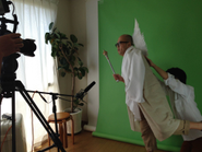 グリーンバック撮影。山手線で放映されました