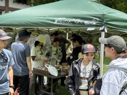 仲間で楽しくワイワイやっています