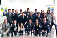2019年11月、岸田政調会長（当時）をはじめ、デジタル社会推進特別委員会、自民党スタートアップ推進議員連盟の先生方へ、政策提言のためのピッチと意見交換会を行いました。現在はデジタル改革担当の平井大臣や、ドローン推進議員連盟で座長をされている今枝 宗一郎議員も列席。