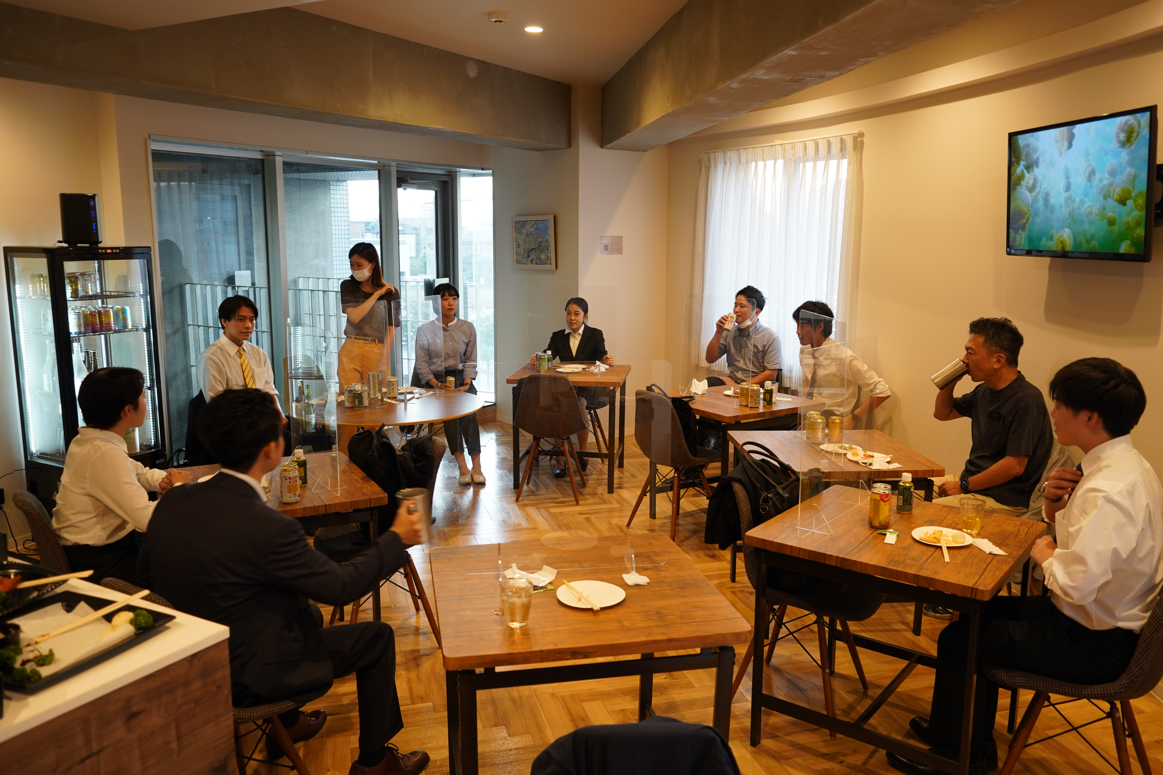 食べ飲み放題？！本社ラウンジスペースのご紹介