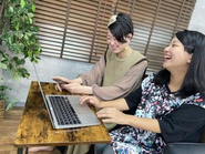 40代の社長のもと、20代～50代までの社員が在籍。大事にしていることはそれぞれ違いますが、多様な価値観が尊重される社風です。