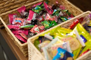 毎日お菓子・飲料を無料で提供