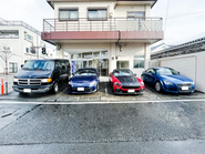 メンバーは車が大好きで、個性的なクルマに乗っている人もたくさんいます