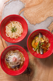 食はもちろん、「空間」「サービス」を徹底し、またそのアピール方法についても徹底します。