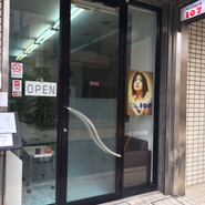 店の入り口