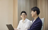 先輩エンジニアにも気軽に相談ができる環境です。