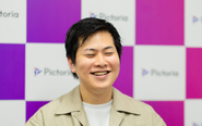 代表取締役CEOの明渡隼人。エンジニア経験を経て2017年にPictoriaを創業。AITuber「紡ネン」や「AI CAST」など、AI×キャラクター領域で挑戦を続けています。