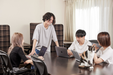 優れたUX/UIで巨大市場のDXを実現する！SaaSのUIデザイナー募集