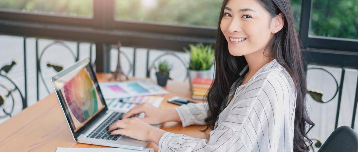 コーポレートデザイン制作に興味があるグラフィックデザイナー募集！