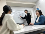 定期的に勉強会を開催しています。