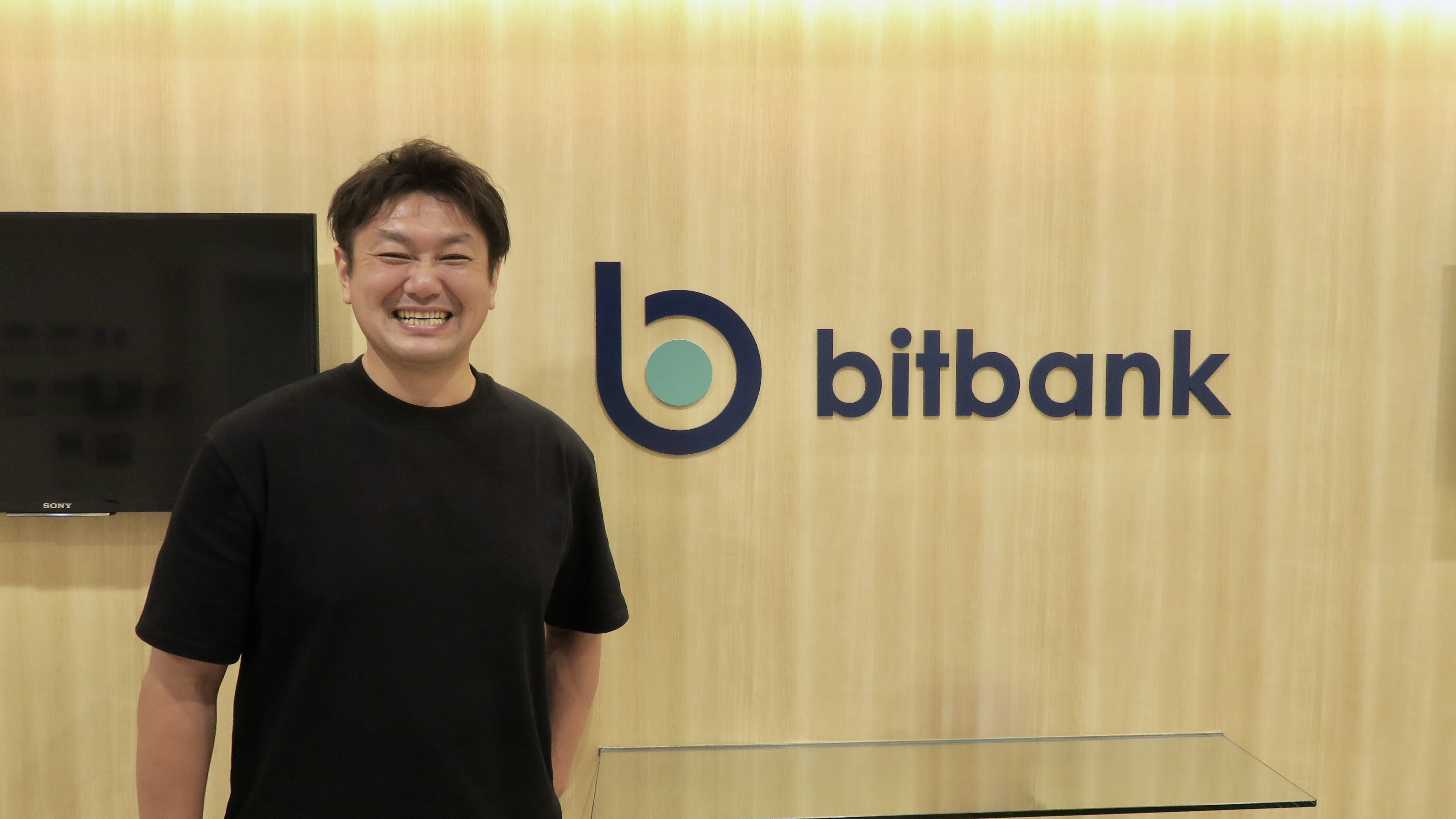 変化を恐れず挑戦を楽しむ！CXの最前線で磨く信頼と成長【社員インタビュー】