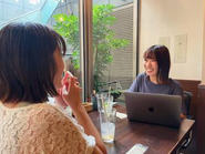 1人で抱え込まず、何でも気軽に相談し合える環境です