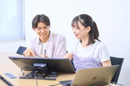 【業界特化】ゲーム・エンタメ業界に特化している私たちだからこそ、業界での働き方やキャリア形成について適切なサポートができます