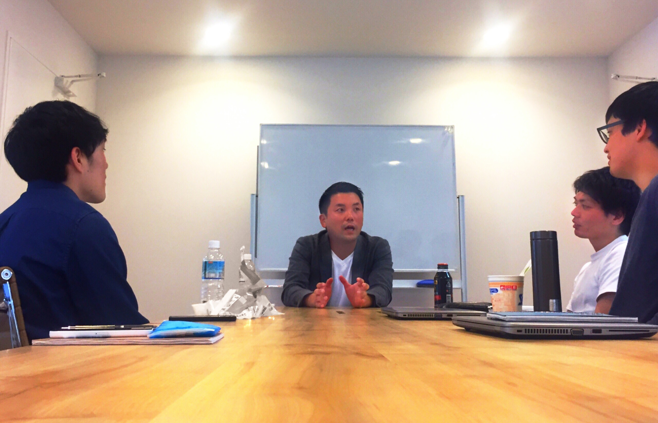 内定者も参加！ 社長とディスカッションする【ランチ研修】