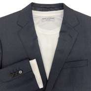 変わりゆくスタイルに対応した、シャツを代替するTシャツを開発・販売しています