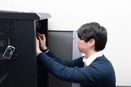 サーバーの設定を変更するフロントエンジニア