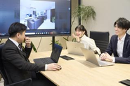 当社の会議室の風景です！風通しが良く、厳しくも楽しく仕事ができる環境です！