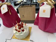 誕生日には社員同士でサプライズのお祝い！