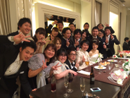 社員の結婚式はみんなでお祝いしてます。出しもののダンスやコントに仕事以上に熱が入り過ぎる時も...。