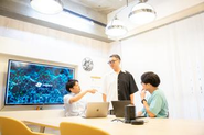 社長含めてみんな技術好きなので、たまに出社すると技術的トピックについての会話が勝手に始まります