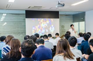 「REAPRA Ventures Summit」など投資先経営者向けに著名起業家の講演やメンタリングなど独自の機会を提供している