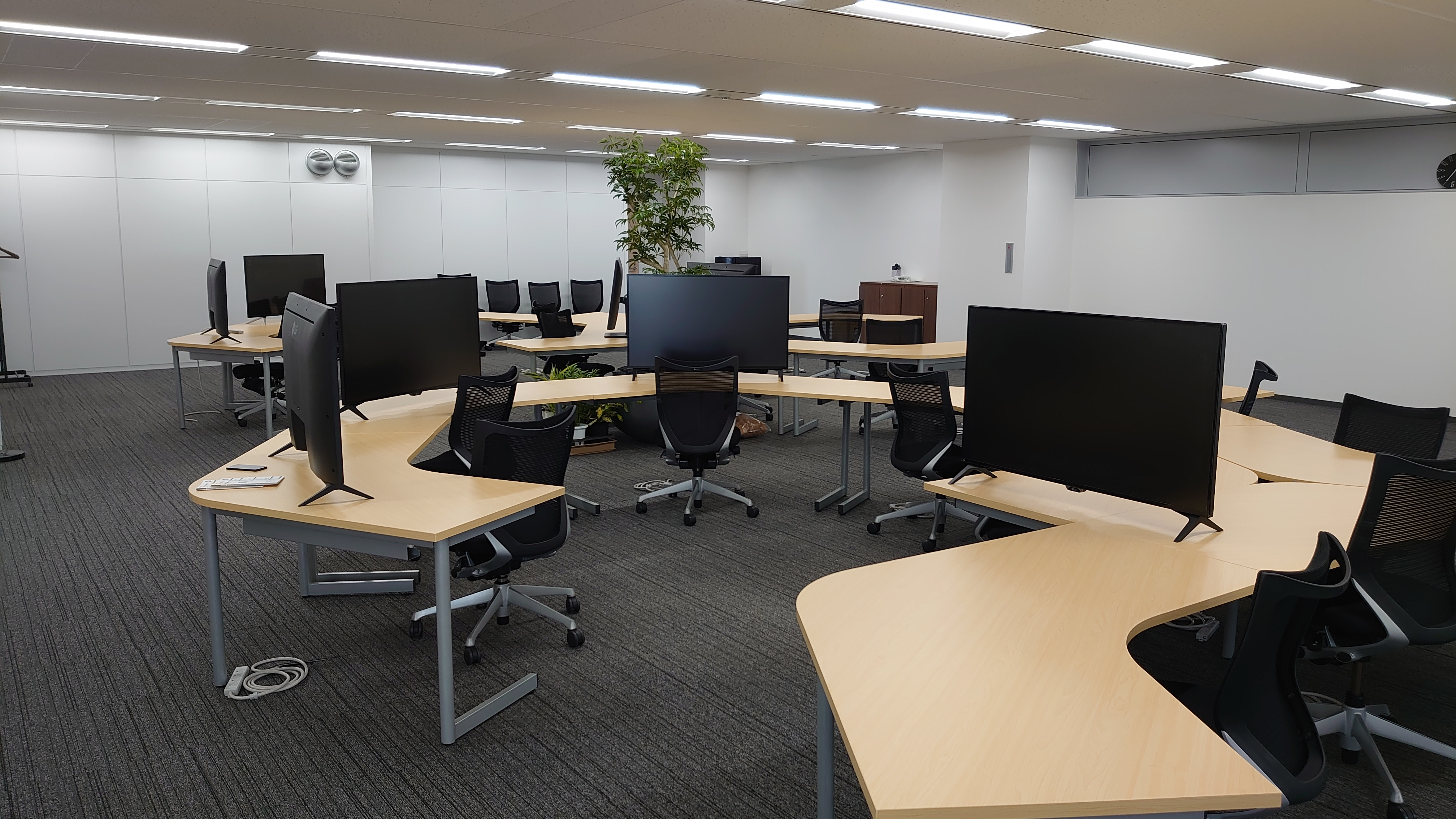 新しいオフィスに引越しをしました！