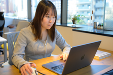 動画クリエイター/ 企画～編集作成まで研修動画をクリエイティブにコミット！