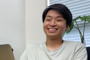 仕事の中にも笑顔が溢れています。
