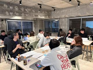 日々のなにげない雑談から、定期的なワークショップまで。多彩な事業を展開しているからこそ、部署を超えたコミュニケーションやシナジーを大切にしています！