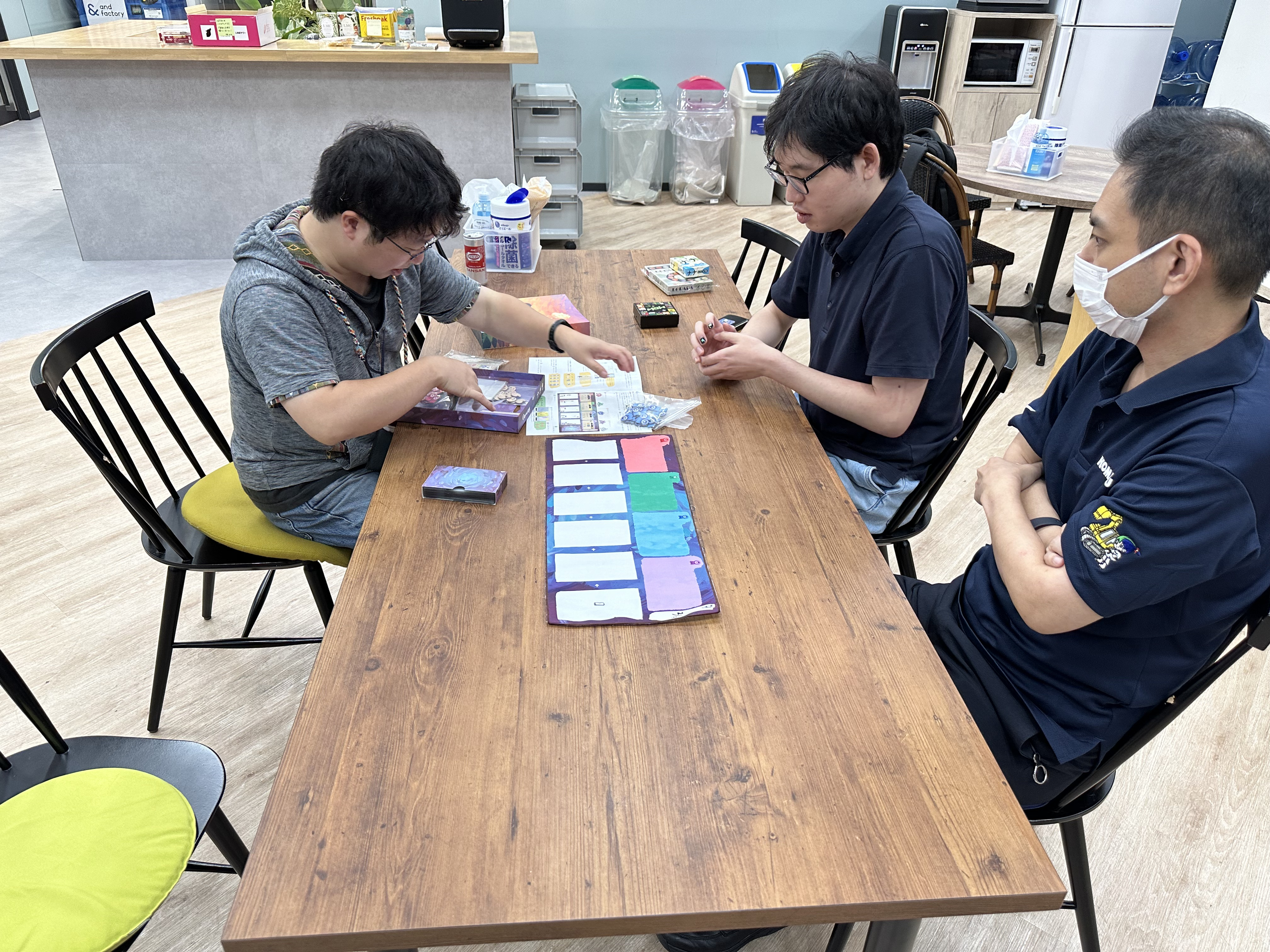 【ボードゲーム部】絵を描いたり、探索したり