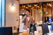 代表の鈴木は現在29歳