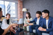 メンバーの半数が女性なので女性にとっても非常に働きやすい環境です。
