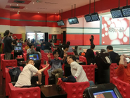 コロナ渦前は毎年恒例だったボウリング大会。